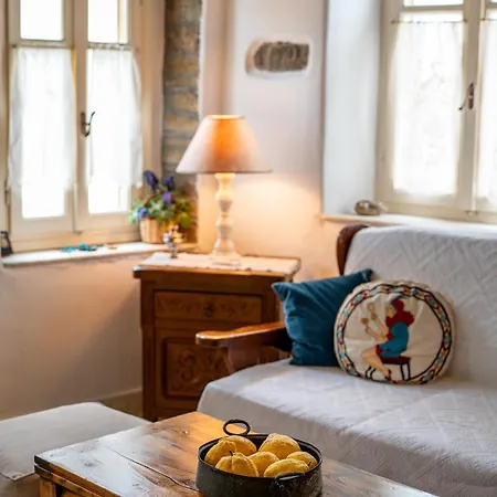 Lemon Tree House Tatil Evi Pánormos